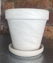 Load image into Gallery viewer, Cream Terracotta + Saucer 4.5"
